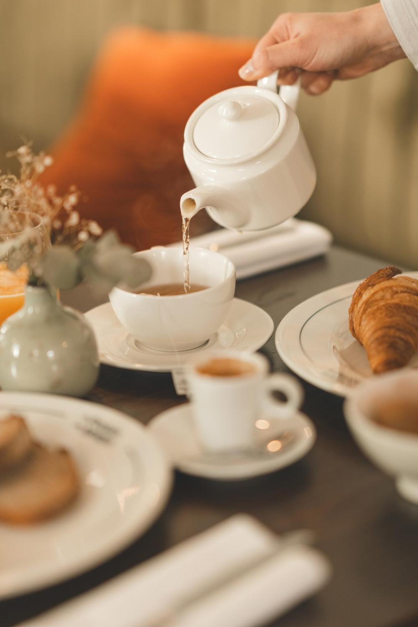Logis Hotel Et Restaurant La Pension Du Moulin بونت-آفين المظهر الخارجي الصورة
